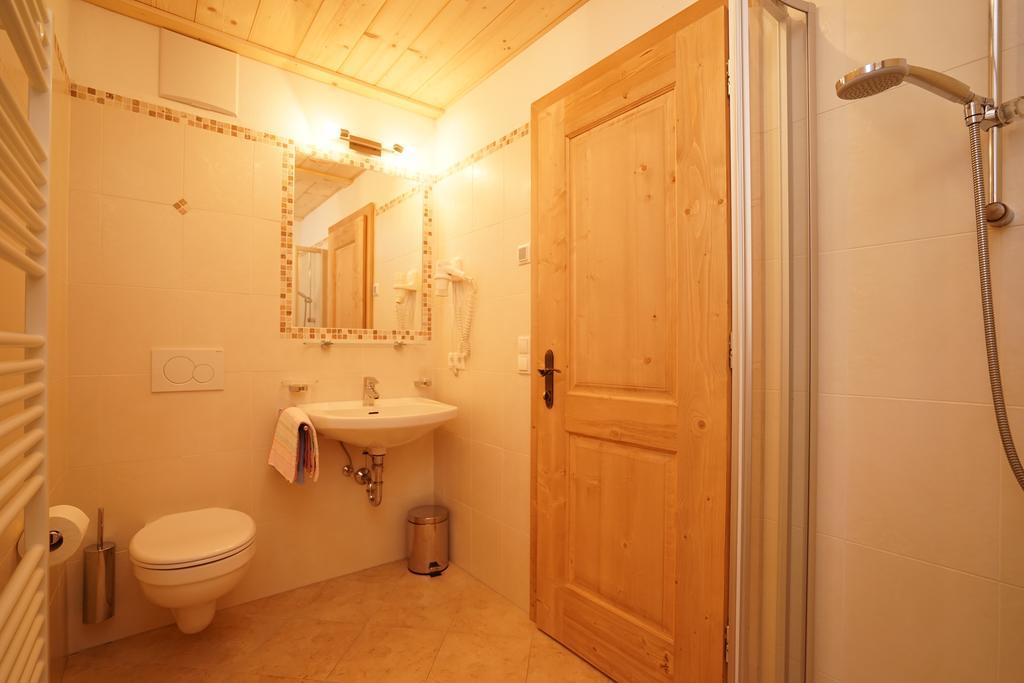 Unterhabererhof Apartment Santa Maddalena in Casies Room photo